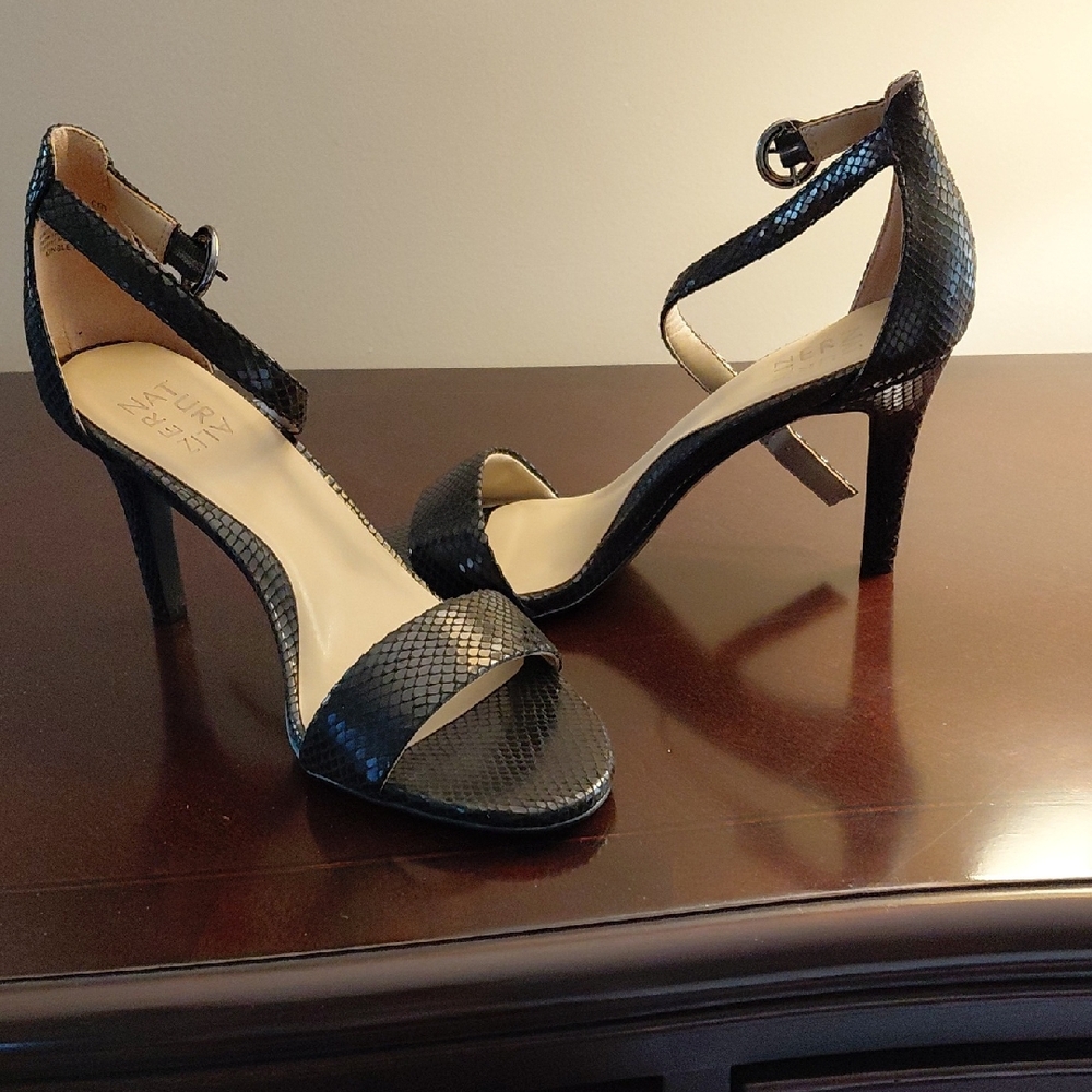 Elegant Black Heels by Naturalizer
